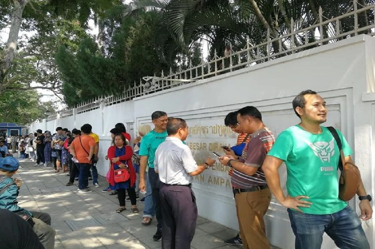 คนไทยใน"มาเลย์"แห่ใช้สิทธิเลือกตั้งล่วงหน้าล้นสถานทูต