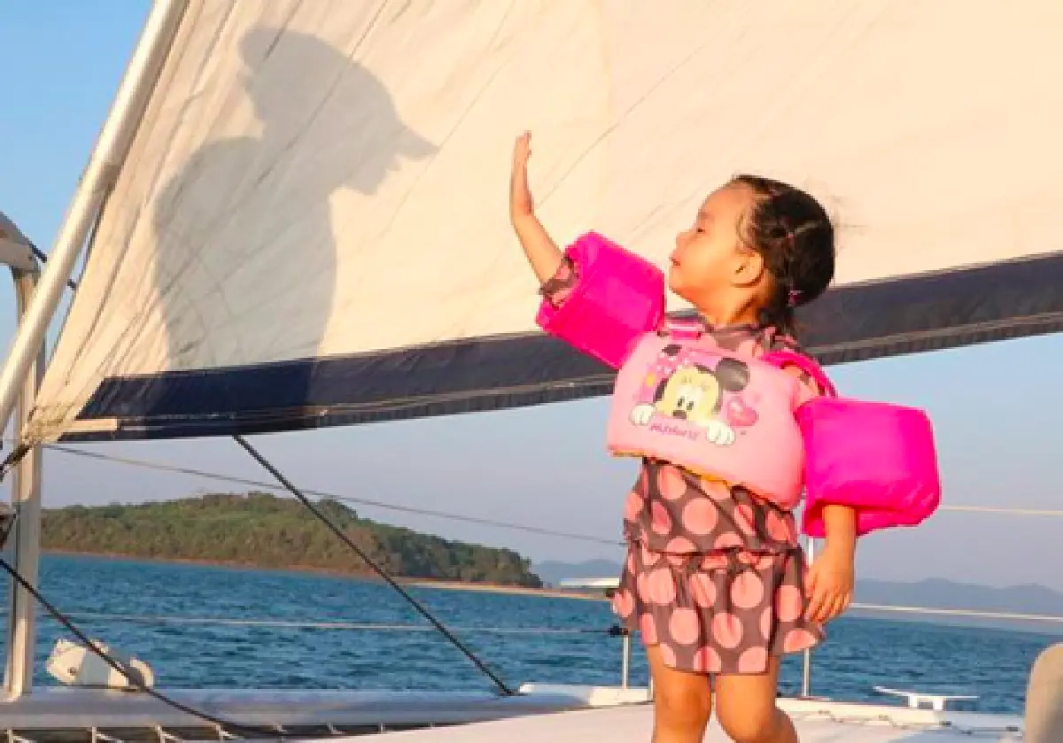 น่าเอ็นดูหนักมาก "น้องเป่าเปา” ร่าเริงอยู่ดีๆ เข้าโหมดดราม่าร้องไห้กลางเรือ