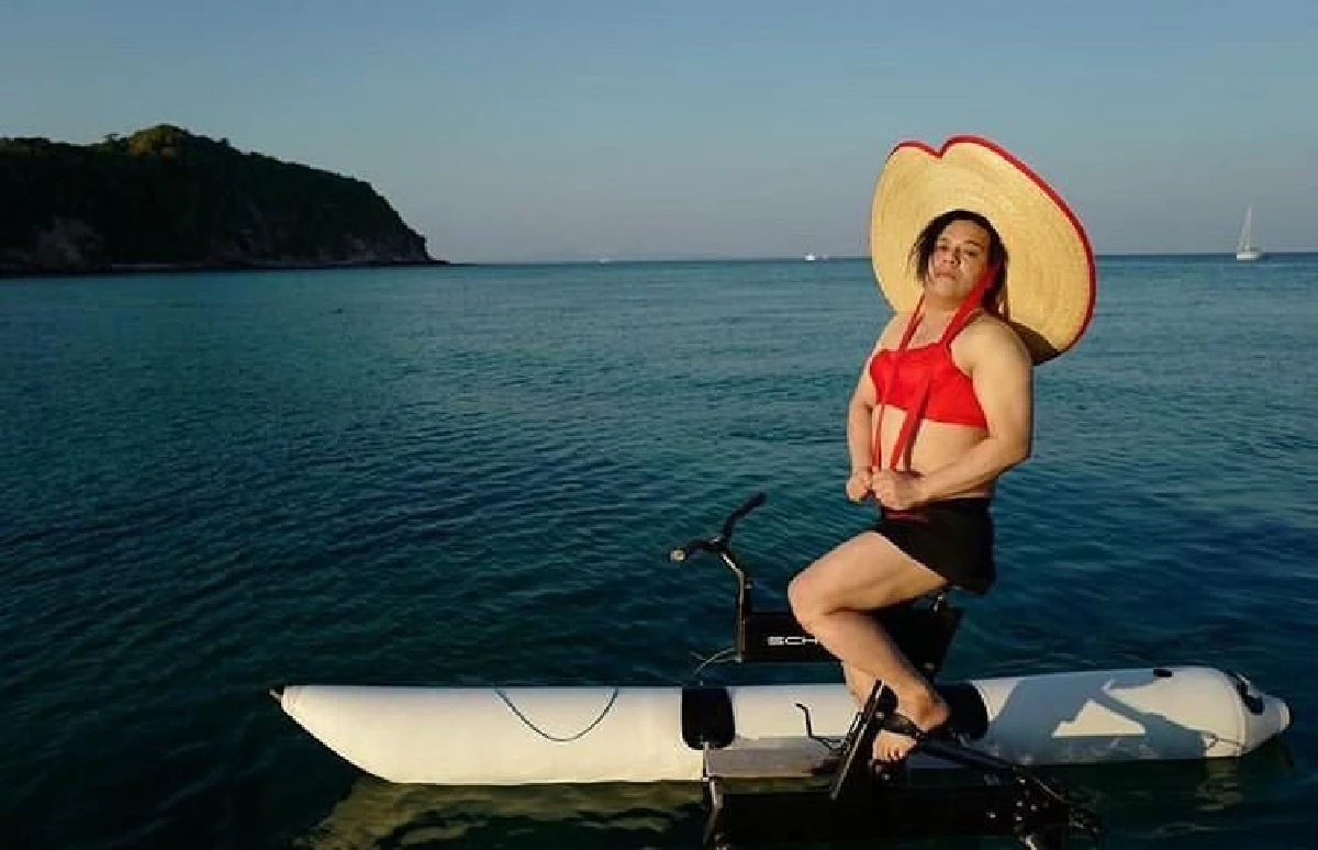 ทั้งขำทั้งกลัว! อั้ม พัชราภา เผยคลิป พี่เอ เต้นท่านอนตบพื้นแบบ ลิซ่า BLACKPINK (คลิป)