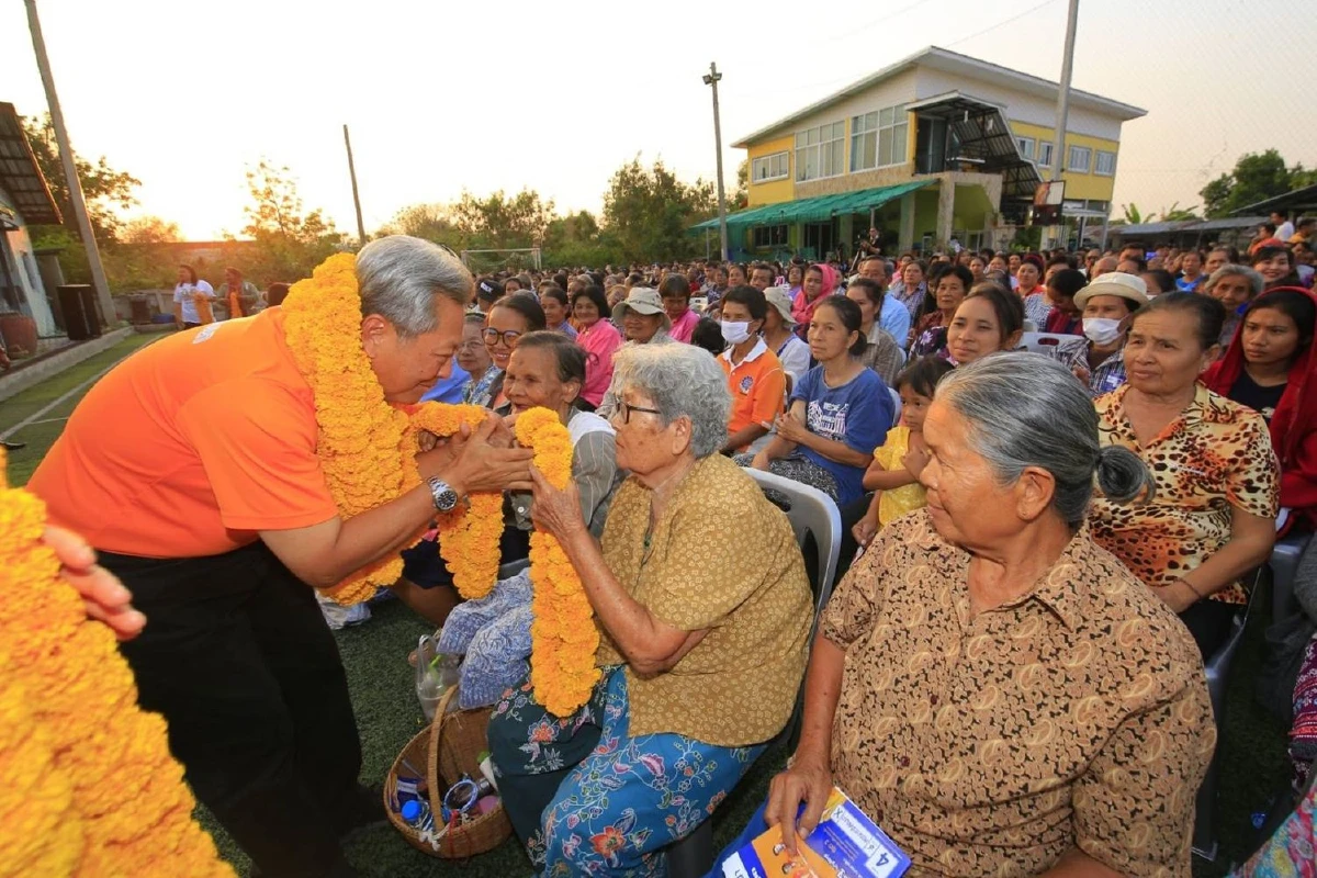 ผู้สมัครสส.เขต3ชาติพัฒนาหาเสียง"ชูโคราช NO PROBLEM"