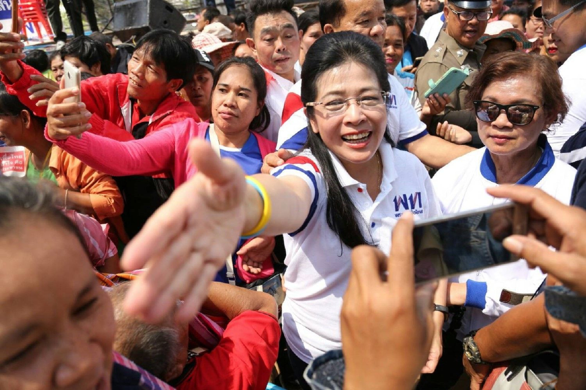 โพลเผยคนอีสานเทคะแนนให้เพื่อไทย "สุดารัตน์"นายกฯที่ต้องการ โพลเผยคนอีสานเทคะแนนให้เพื่อไทย "สุดารัตน์"นายกฯที่ต้องการ