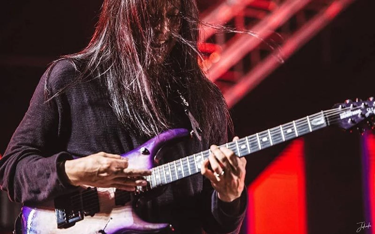 "ยอด บอดี้สแลม” ทำเนียนปลอมตัวเป็นแฟนคลับ เกาะขอบเวทีหน้าสุดดู “บิ๊กแอส”