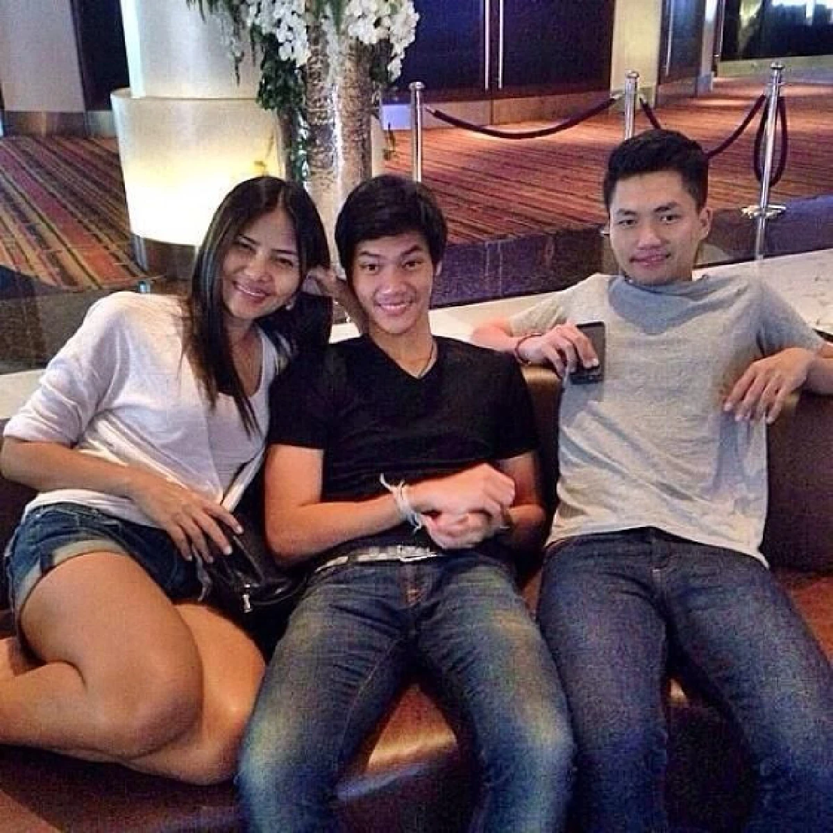 สุนารี ราชสีมา ภูมิใจมาก! ลูกชายทั้งสอง ฮีโร่-อาเธอร์ เรียนจบพร้อมกัน