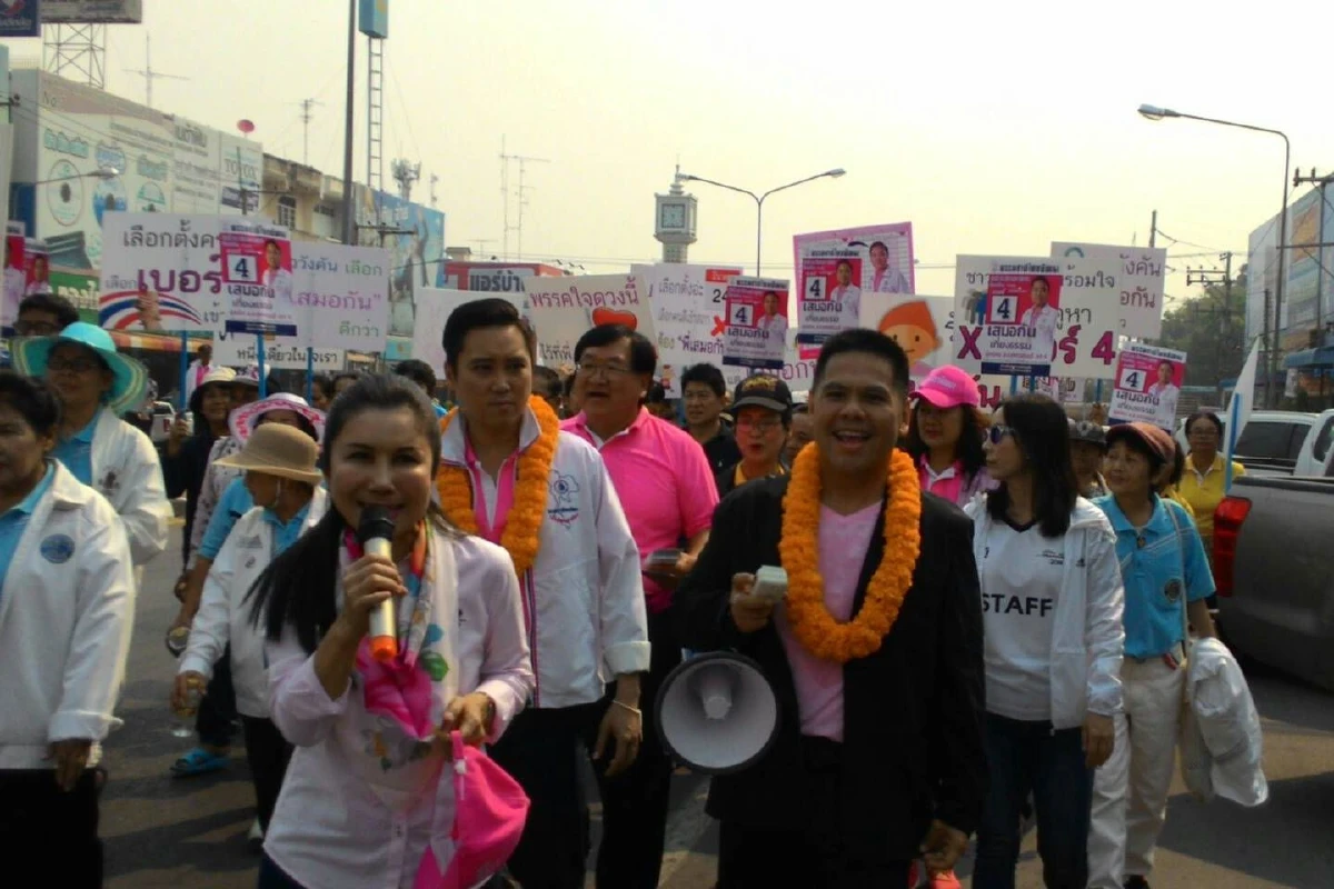หนูนาลงพื้นที่ด่านช้างช่วย“เสมอกัน เที่ยงธรรม”หาเสียง