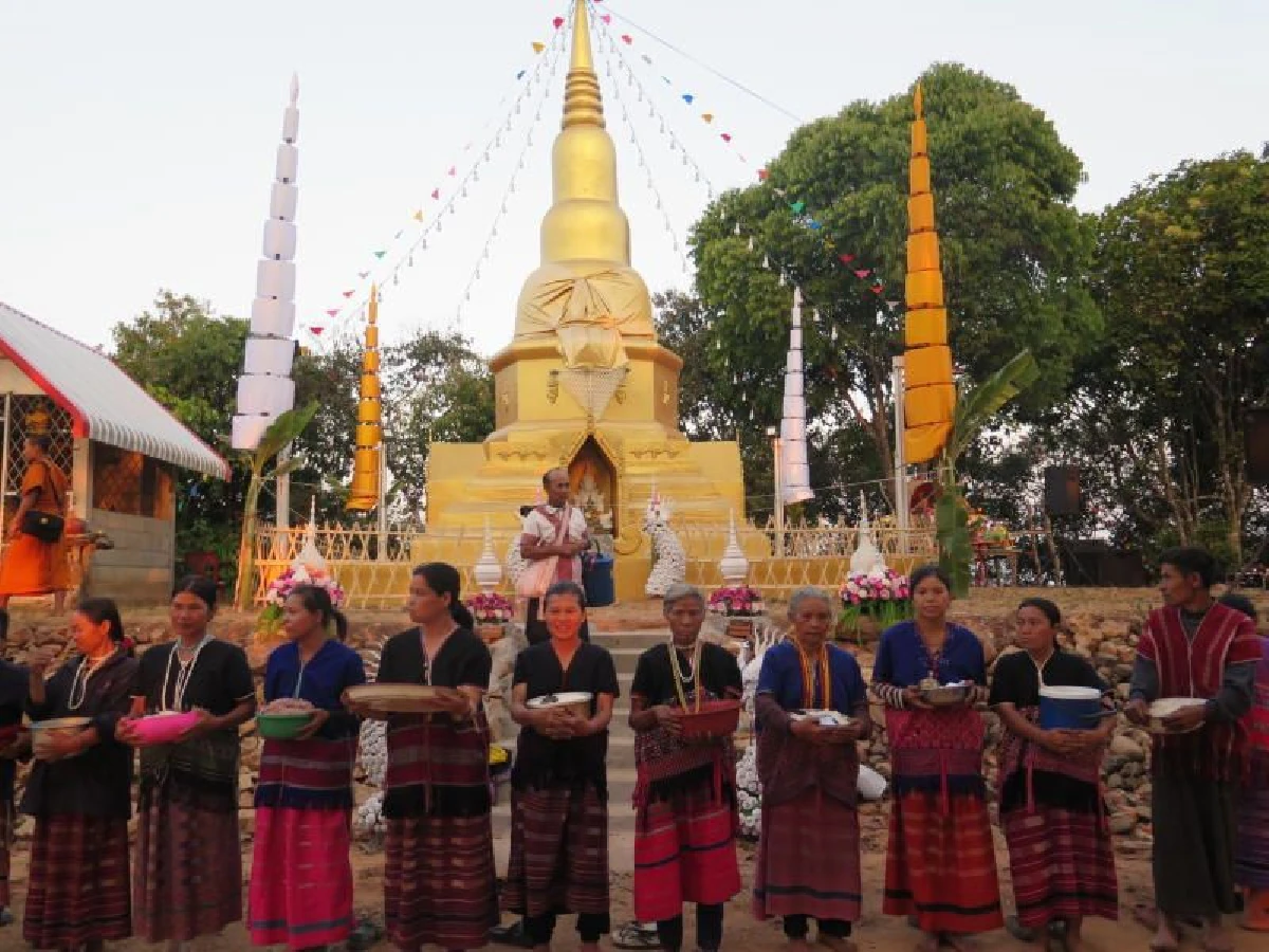 อธิการบดี มจร นำคณะเยี่ยมบัณฑิตอาสา บนดอยแม่สะเรียง