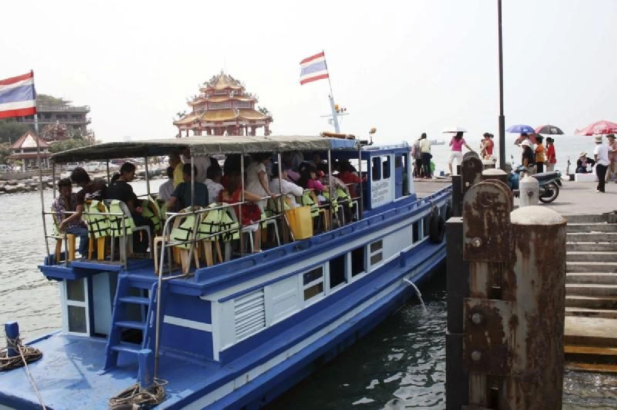 เกาะสีชัง ผู้คนน่ารัก ทะเลน่าเที่ยว