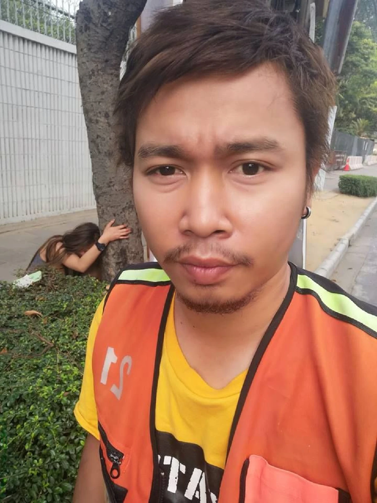 ทั้งสารถีและบอดี้การ์ด! หนุ่มวินจยย.น้ำใจงามช่วยสาวเศร้าเมาไม่ได้สติ