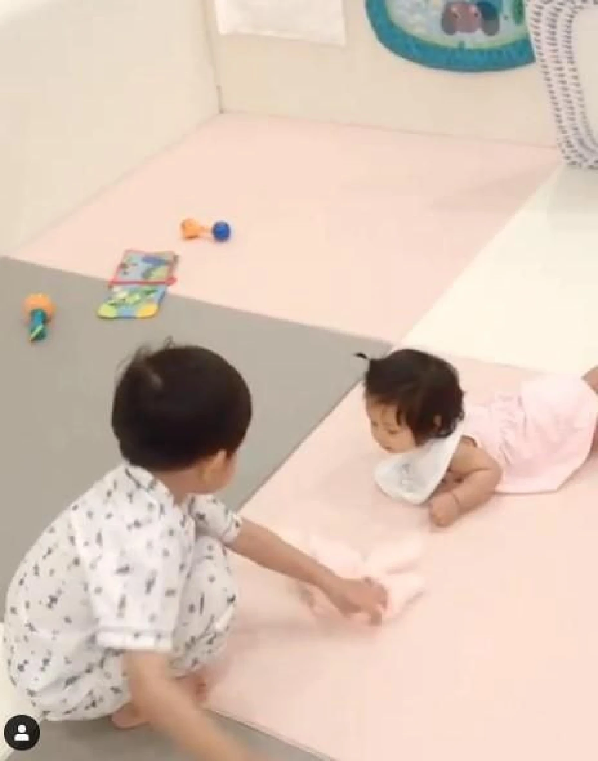 แม่เป้ย ขอบคุณ พี่โปรด ที่รักน้องช่วยดูแล น้องปาลิน ดีเหลือเกิน (คลิป)