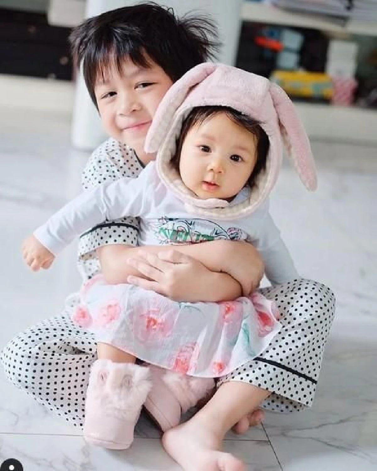 แม่เป้ย ขอบคุณ พี่โปรด ที่รักน้องช่วยดูแล น้องปาลิน ดีเหลือเกิน (คลิป)