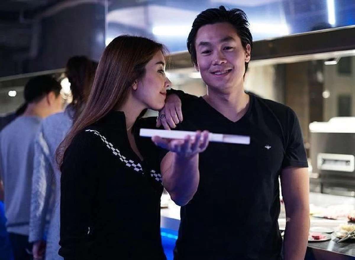 วุ้นเส้น เซอร์ไพรส์วันเกิด ไฮโซณัย ดินเนอร์ปาร์ตี้ลงสตอรี่หวานๆ