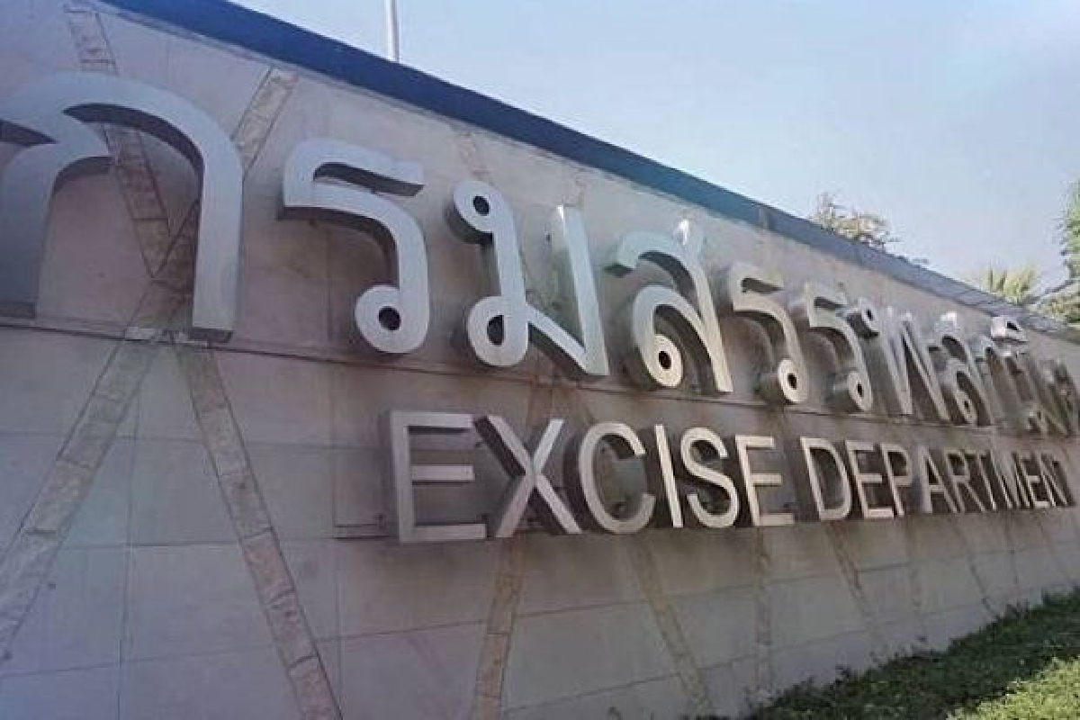 สรรพสามิตเอาจริงลุยคุมเข้มตรวจสุรา สรรพสามิตเอาจริงลุยคุมเข้มตรวจสุรา
