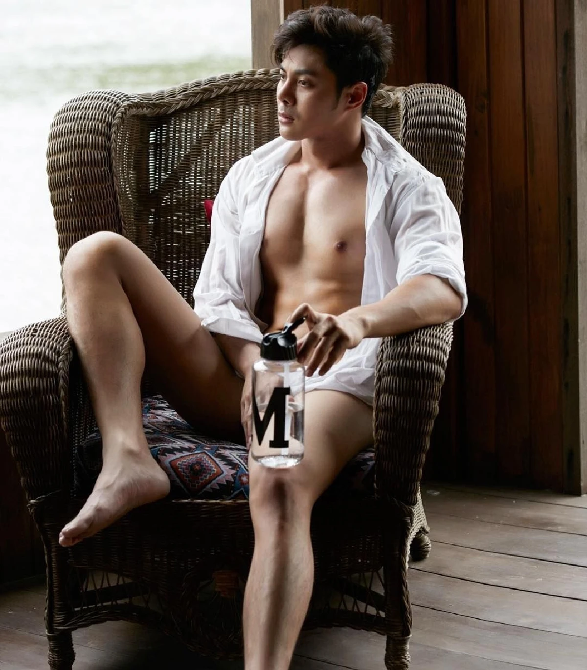 อึ๋มกว่าเย้ยภรรยา! แมน การิน อวดหุ่นล่ำกล้ามอกแน่น เกล รดา เห็นแล้วเศร้า