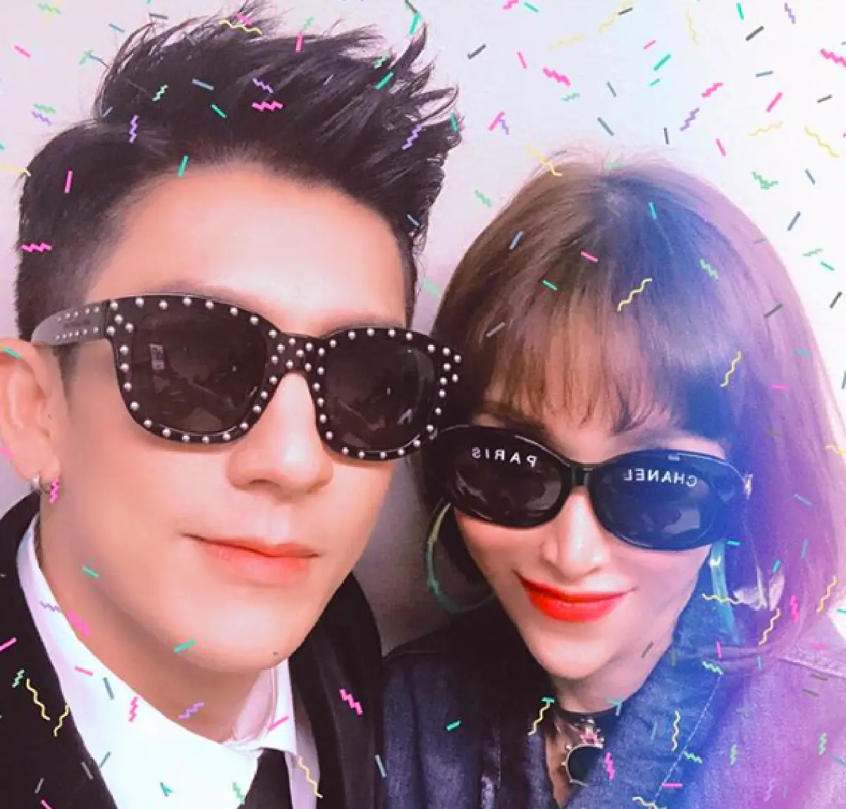 ส่องภาพวัยเด็กของครอบครัว “ผลดี” ที่ “แม่พีช” นำมาโชว์ให้ดู หน้าตาดีทั้งบ้าน