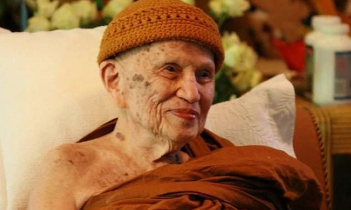 พระราชทานโกศ หลวงปู่บุญฤทธิ์ ปัณฑิโต เท่ารองสมเด็จ