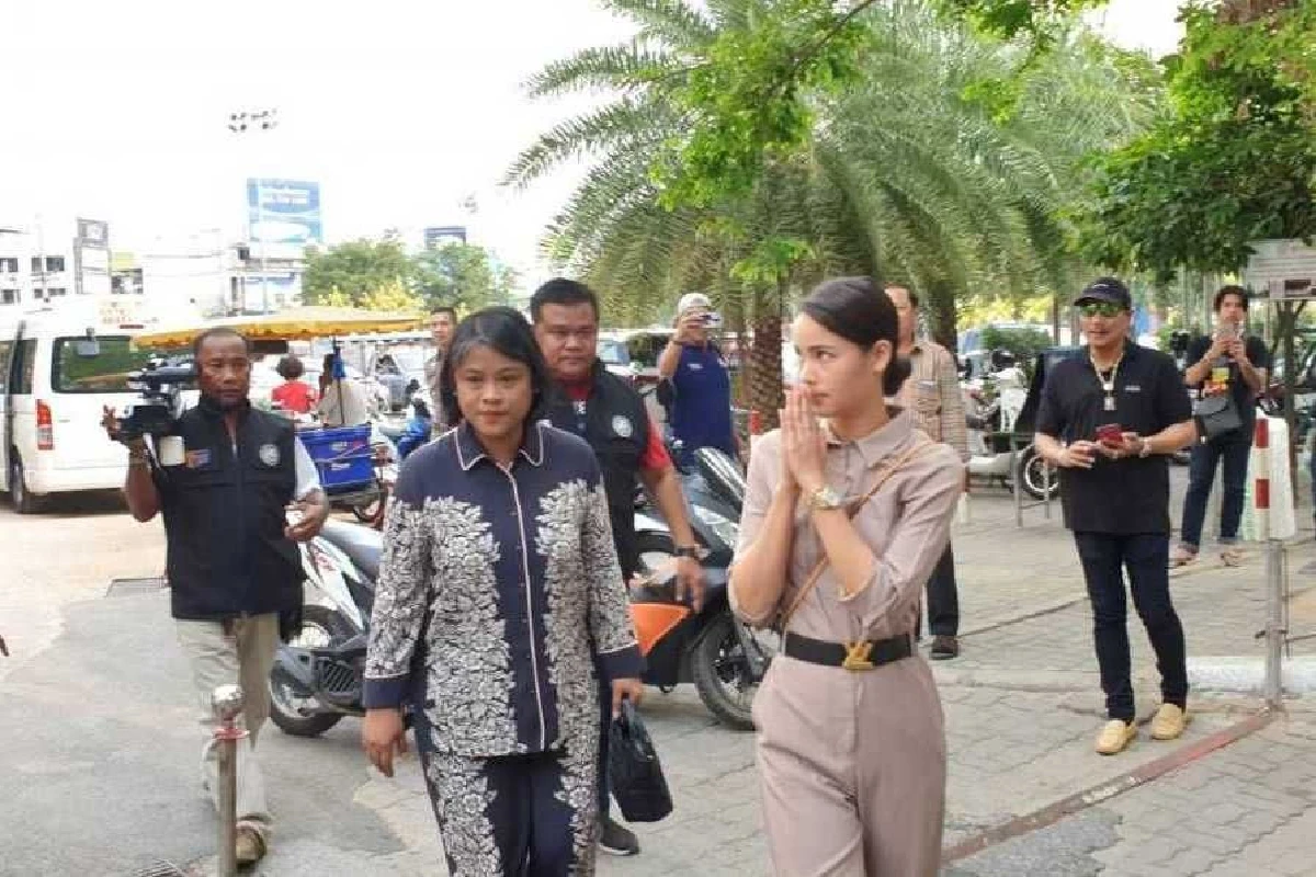 "ญาญ่า"ร่วมใช้สิทธิที่ชลบุรี ดีใจได้ทำหน้าที่พลเมืองไทยอย่างสมบูรณ์