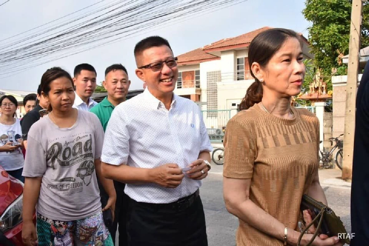 ส่องแฟชั่น "นักการเมือง-ผู้มีบารมี" วันเลือกตั้ง