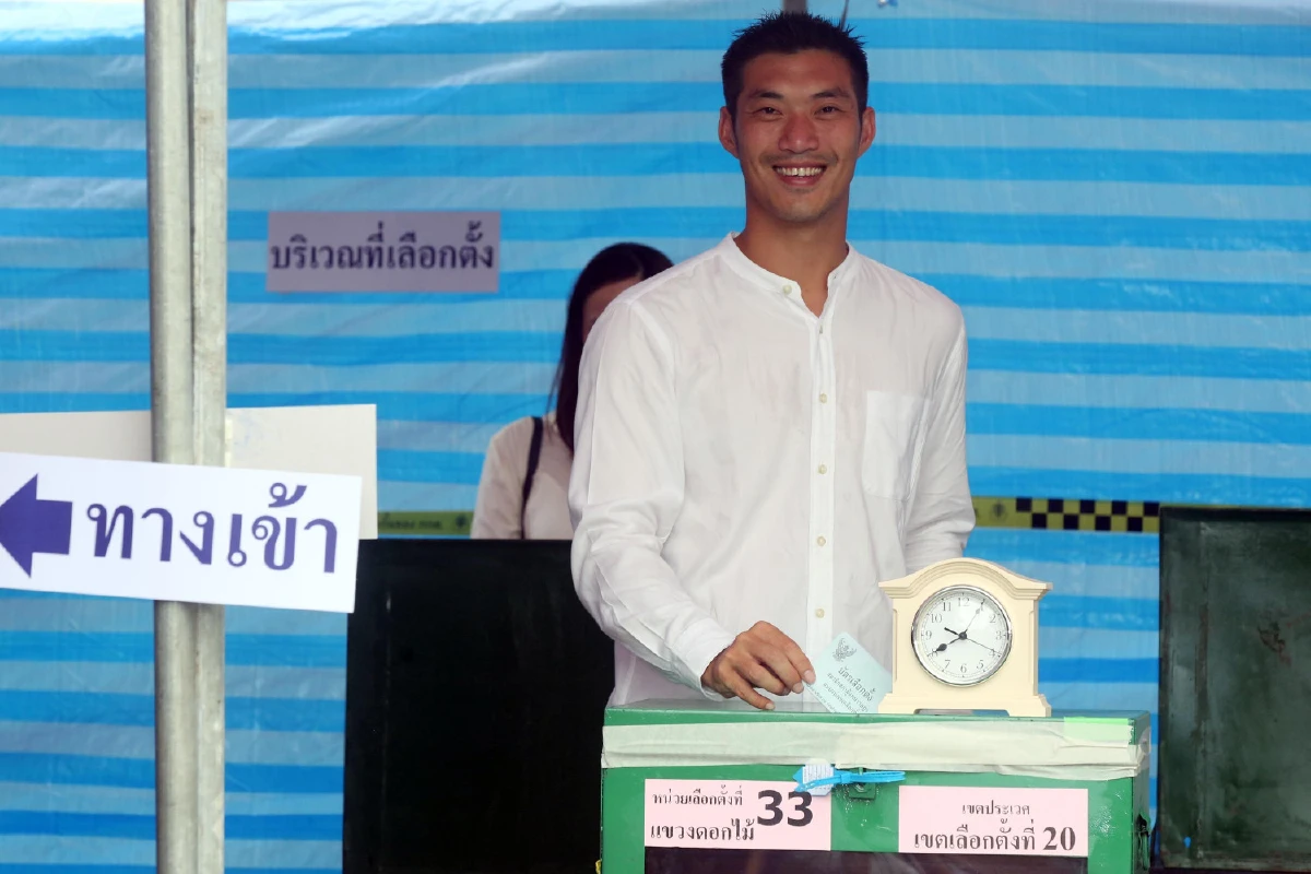 ส่องแฟชั่น "นักการเมือง-ผู้มีบารมี" วันเลือกตั้ง