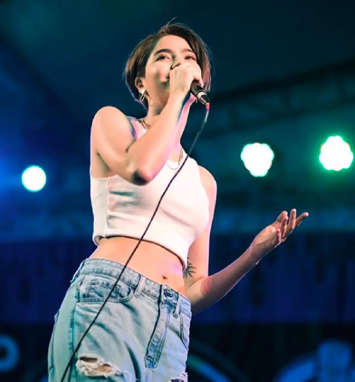 เปรี้ยวหนักมาก “มารีน่า” น้องสาว “มาร์กี้” สวยแซ่บในลุคผมสั้น