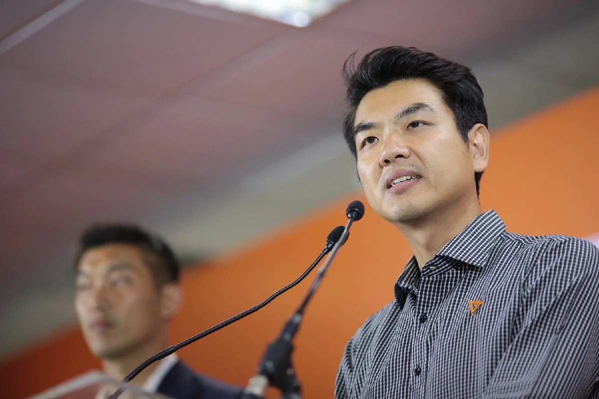 อนาคตใหม่ไม่เสนอชื่อ "ธนาธร" เป็นนายกฯ ยก 3 เงื่อนไขร่วมรัฐบาล