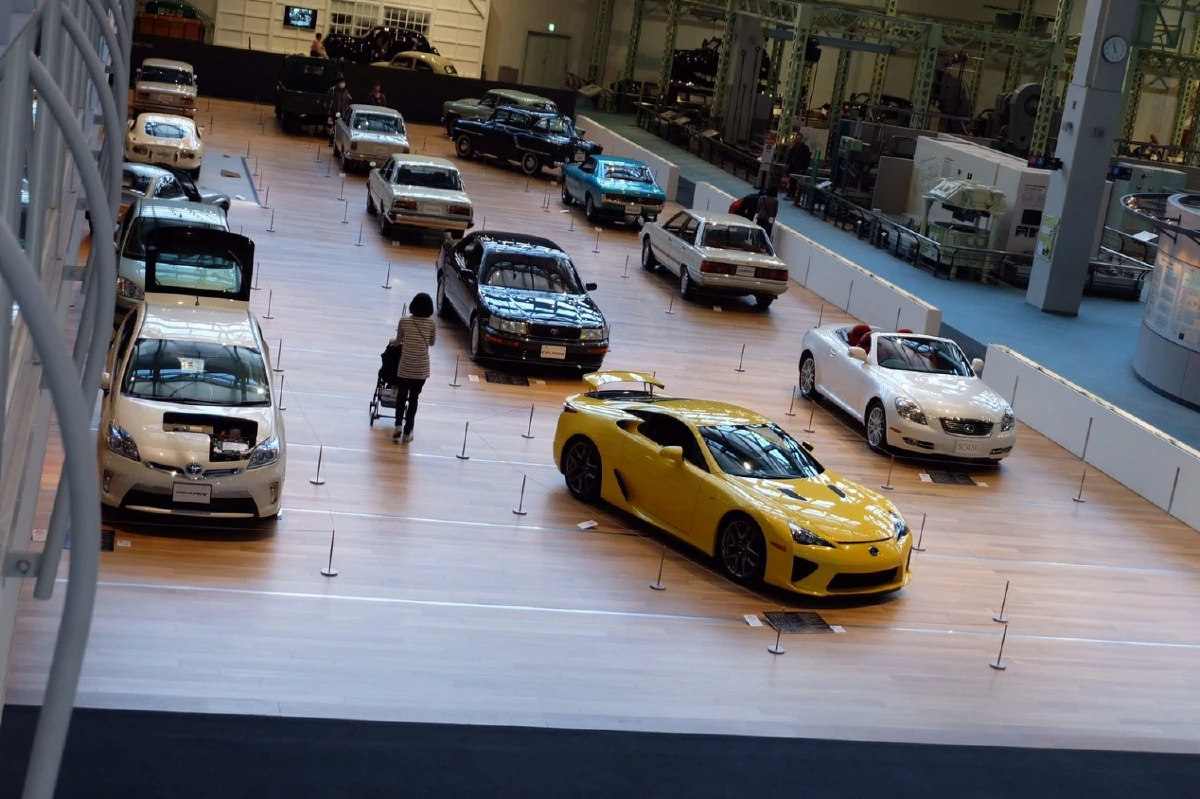 ‘ถนนสีขาว’ ในหัวใจคนรุ่นใหม่