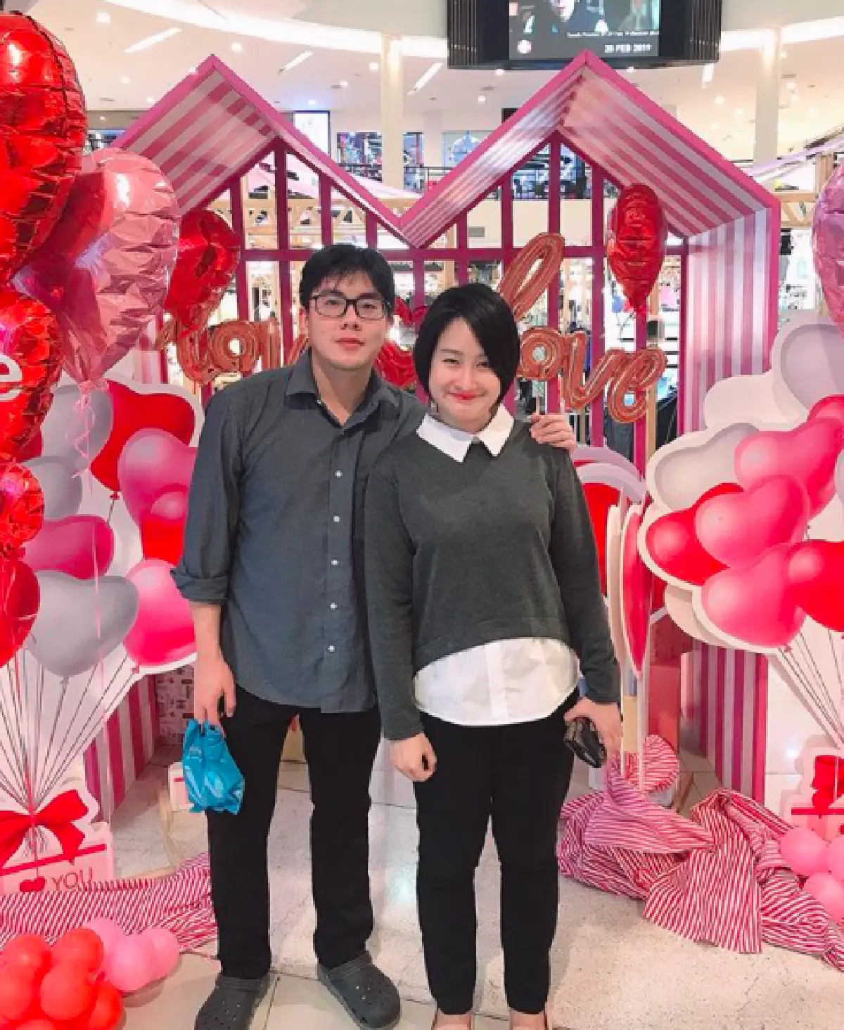 จำแทบไม่ได้ "พลอย ลิตเติ้ลวอยซ์” กับชีวิตปัจจุบันที่เรียบง่าย สวีทหวานกับสามี