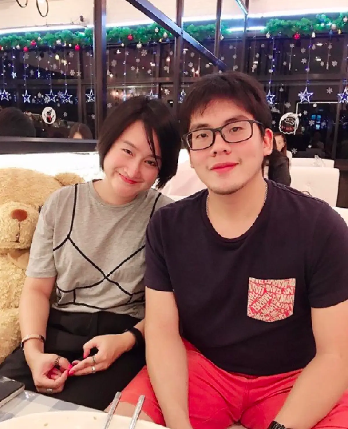 จำแทบไม่ได้ "พลอย ลิตเติ้ลวอยซ์” กับชีวิตปัจจุบันที่เรียบง่าย สวีทหวานกับสามี