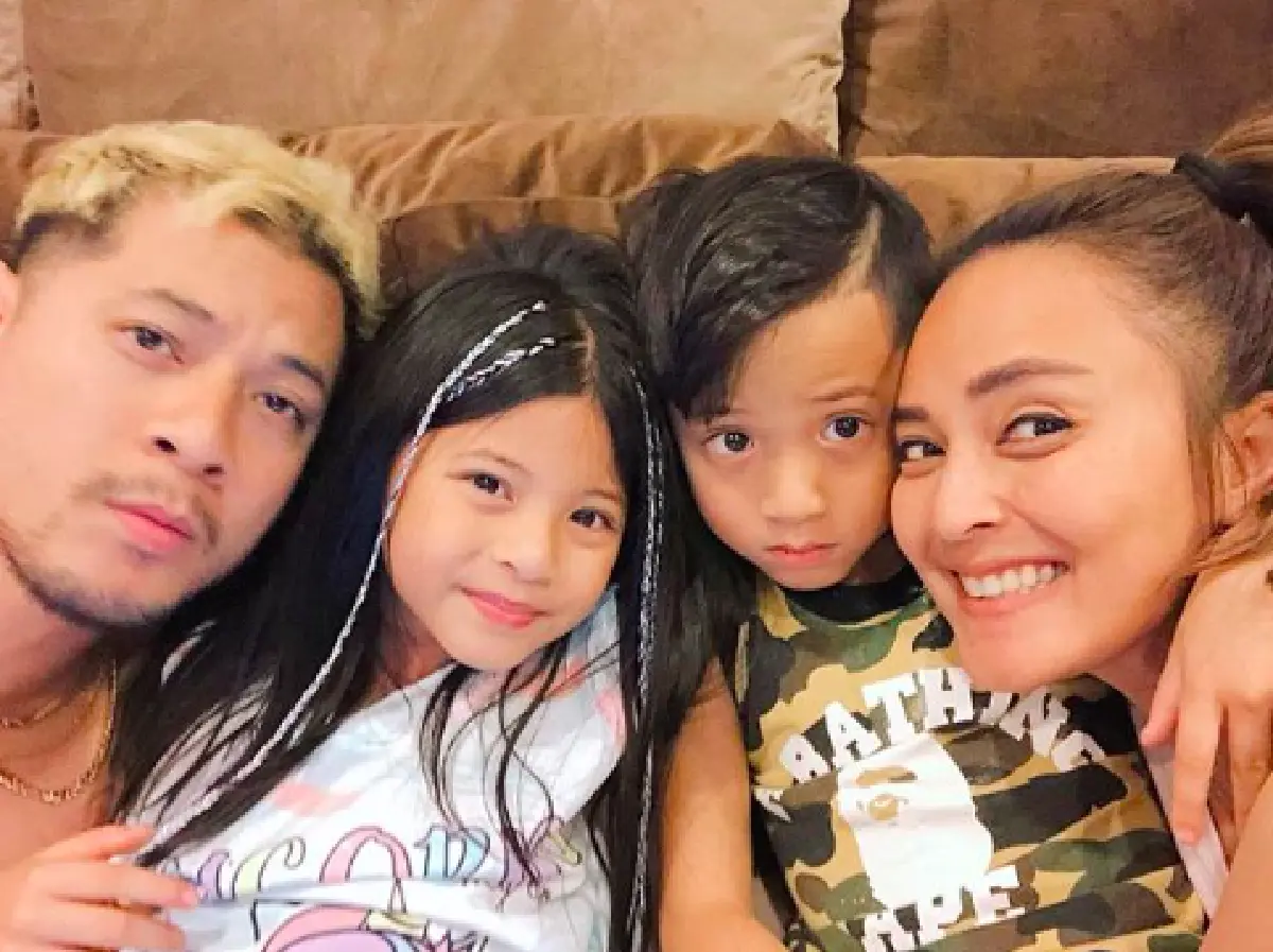 “นานา” พาย้อนอดีต 10 ปี สมัยเป็นแฟนคลับ "เวย์ ไทยเทเนียม” วิ่งตามไปกอด