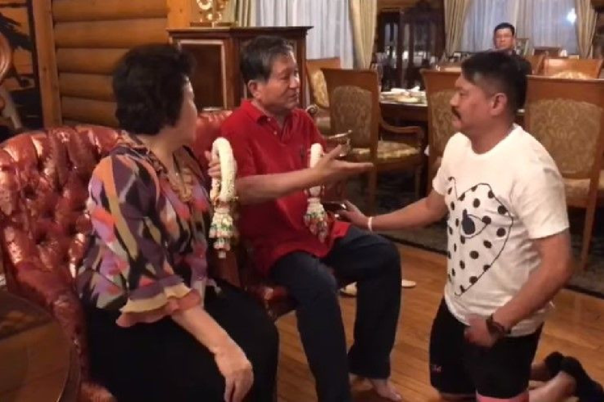 เฉลิม อวยพร "วัน" ให้ได้เป็นนายก-ติวเข้าสภาเดี๋ยวเขียนเปเปอร์ให้ศึกษา เฉลิม อวยพร "วัน" ให้ได้เป็นนายก-ติวเข้าสภาเดี๋ยวเขียนเปเปอร์ให้ศึกษา