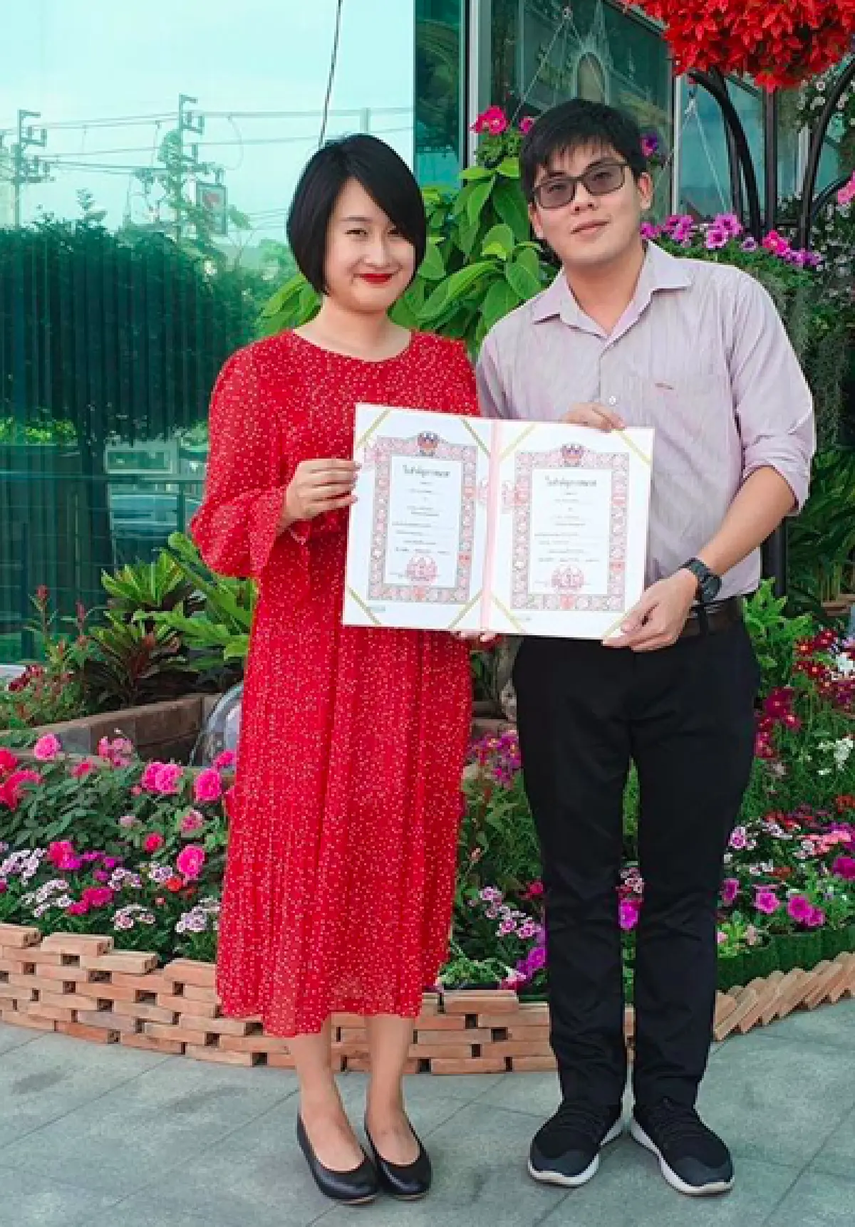 จำแทบไม่ได้ "พลอย ลิตเติ้ลวอยซ์” กับชีวิตปัจจุบันที่เรียบง่าย สวีทหวานกับสามี