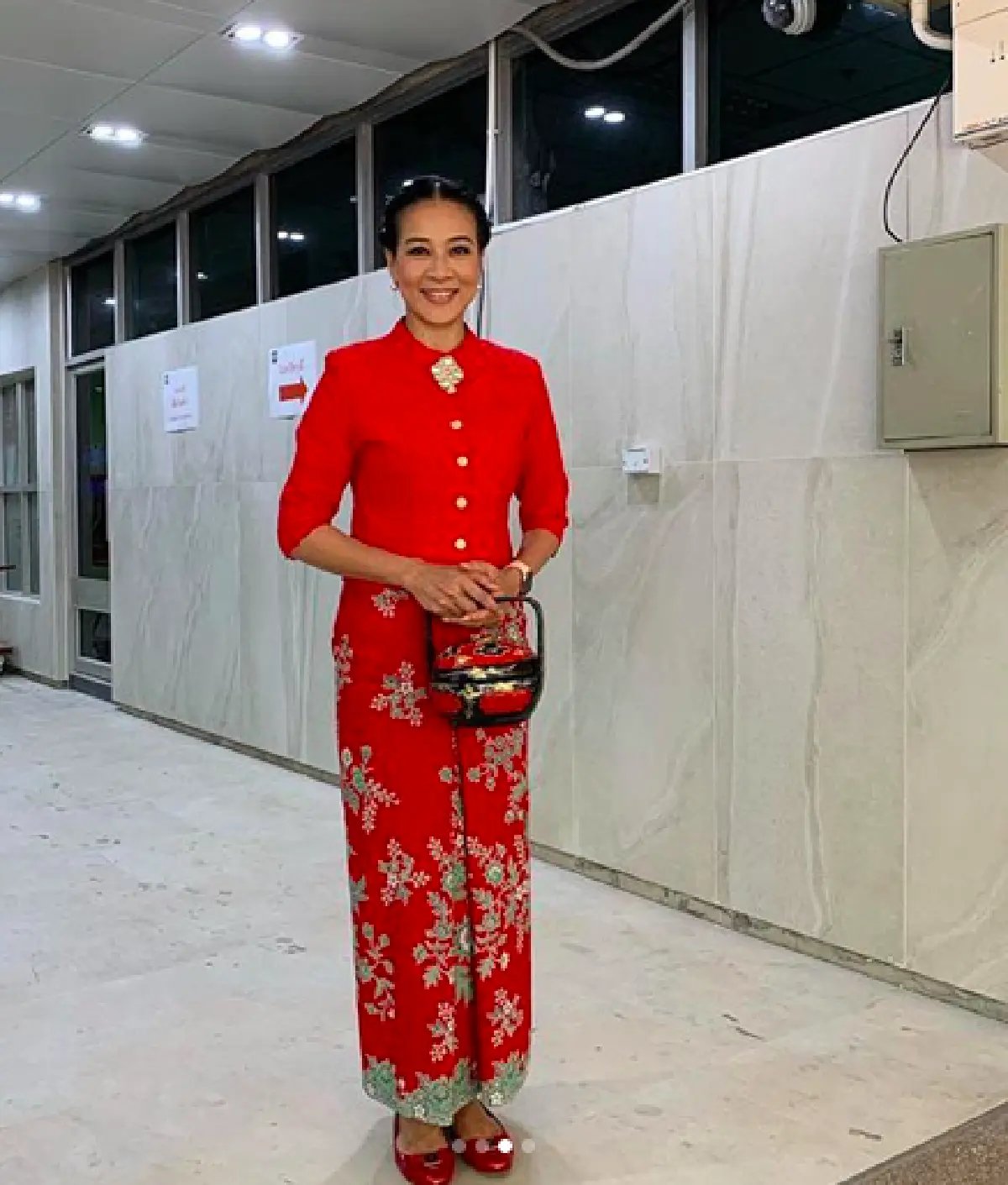 “กบ ปภัสรา” กับแฟชั่นชุดพื้นบ้านในแต่ละที่ที่ไป บอกเลยงามมาก