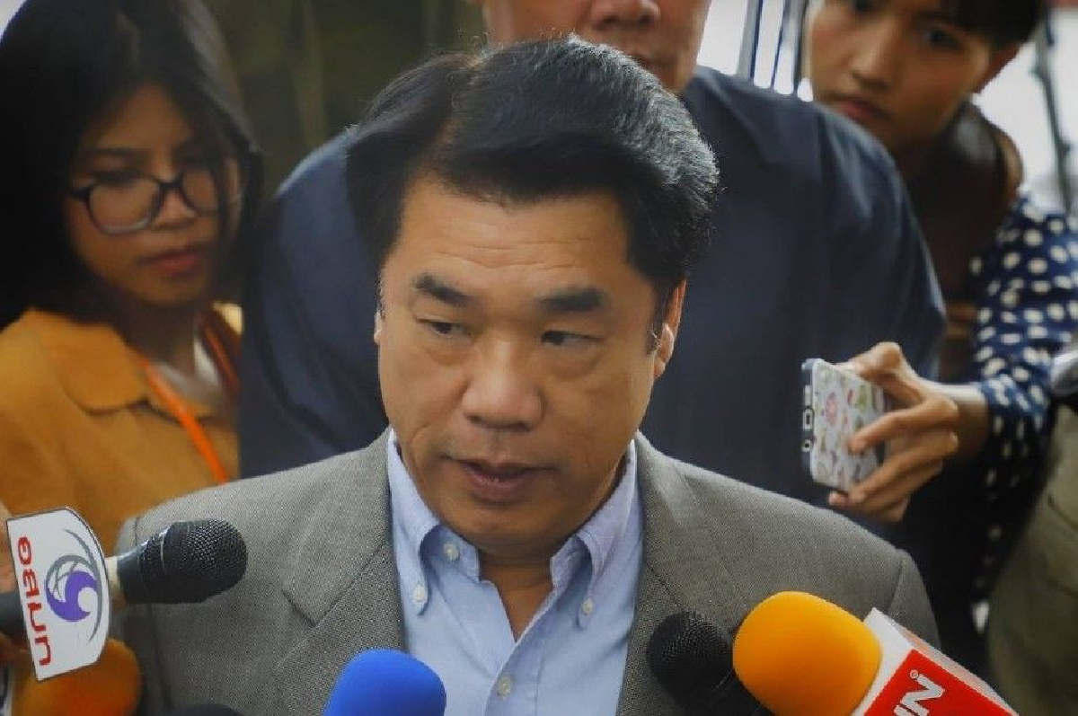 "สุริยะ"ปัดคุยอดีตส.ส.ดึงร่วมรัฐบาล "สุริยะ"ปัดคุยอดีตส.ส.ดึงร่วมรัฐบาล