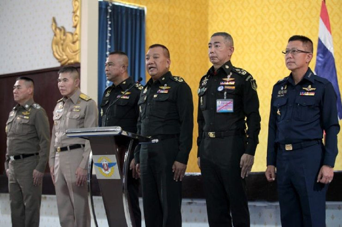 ผบ.เหล่าทัพพร้อมทำงานกับทุกรัฐบาลขออย่าตั้งเป้ามีรัฐประหาร ผบ.เหล่าทัพพร้อมทำงานกับทุกรัฐบาลขออย่าตั้งเป้ามีรัฐประหาร