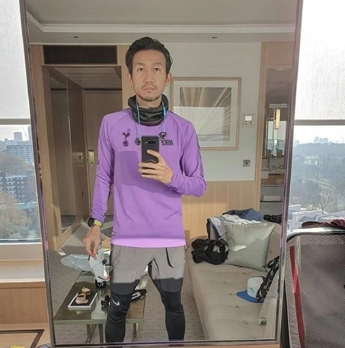 ตูน บอดี้สแลม เซลฟี่หน้ากระจก อวดลุคใหม่ผมสั้นหน้าเด็กลงไป 10 ปี