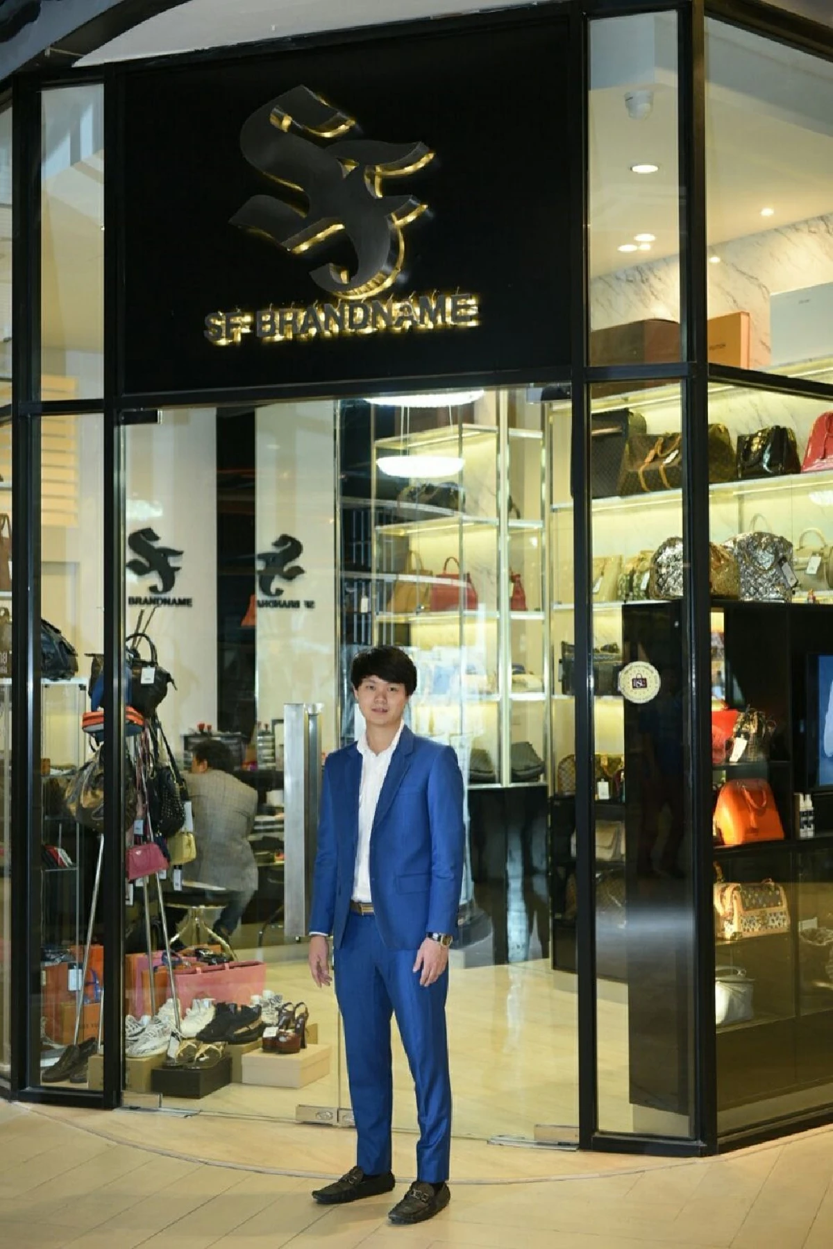 ช็อปกระเป๋ามือสองในทำเลทอง @ปุณณวิถี