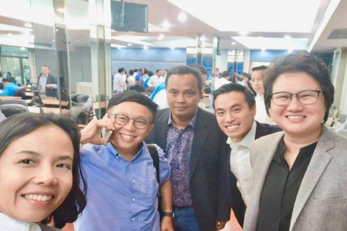 สาทิตย์ เสนอ ปชป.หนุนร่วมรัฐบาล "บิ๊กตู่" แก้ปัญหาชาวบ้าน-ดูแลชาติจากคนไม่ดี สาทิตย์ เสนอ ปชป.หนุนร่วมรัฐบาล "บิ๊กตู่" แก้ปัญหาชาวบ้าน-ดูแลชาติจากคนไม่ดี