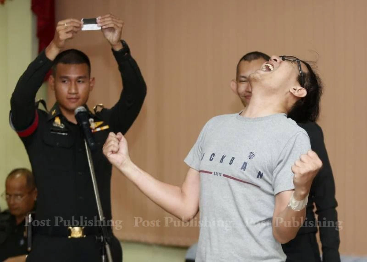 ไม่ต้องแอ๊บแต่งหญิง "หนีทหาร"! เปิดข้อยกเว้นไม่โดนทหารชัวร์ยิ่งกว่าได้ "ใบดำ"