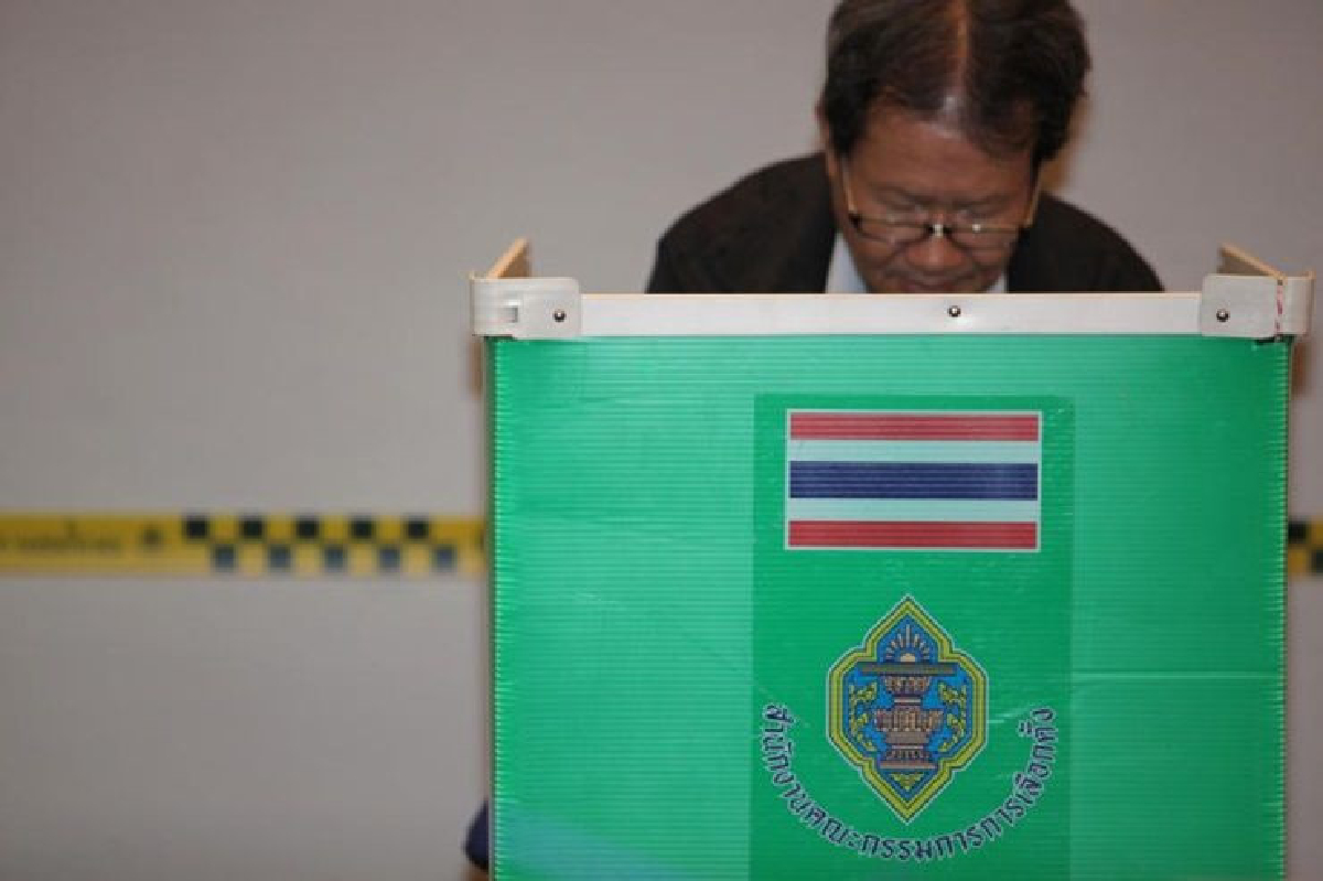 กกต.สั่งนับคะแนนใหม่ 2 หน่วย -เลือกตั้งใหม่ 6 หน่วย กกต.สั่งนับคะแนนใหม่ 2 หน่วย -เลือกตั้งใหม่ 6 หน่วย