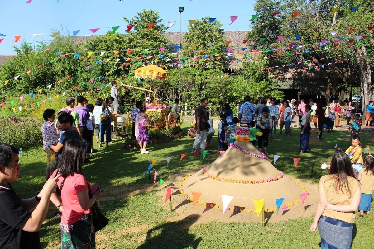 หนีกรุง เที่ยวสงกรานต์ ที่สวนสามพราน