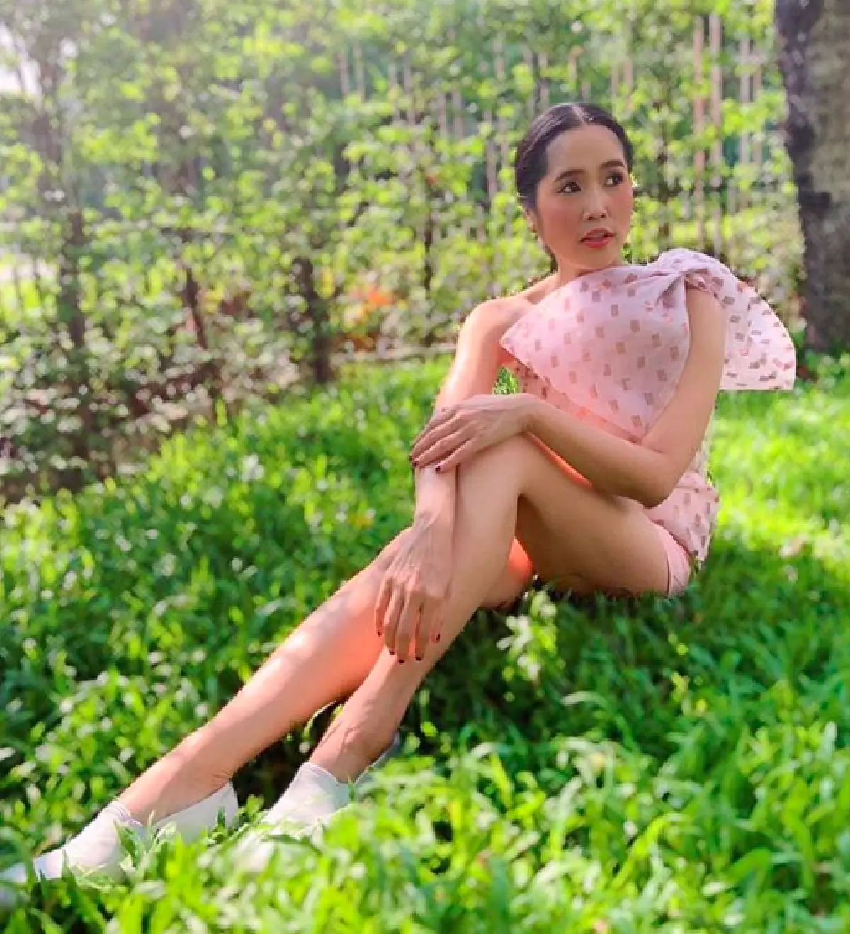 มาทางแบ๊วก็ได้! "อ้น ศรีพรรณ” ทิ้งคราบสาวสายฮา มาแต่งหวานให้ได้ชม