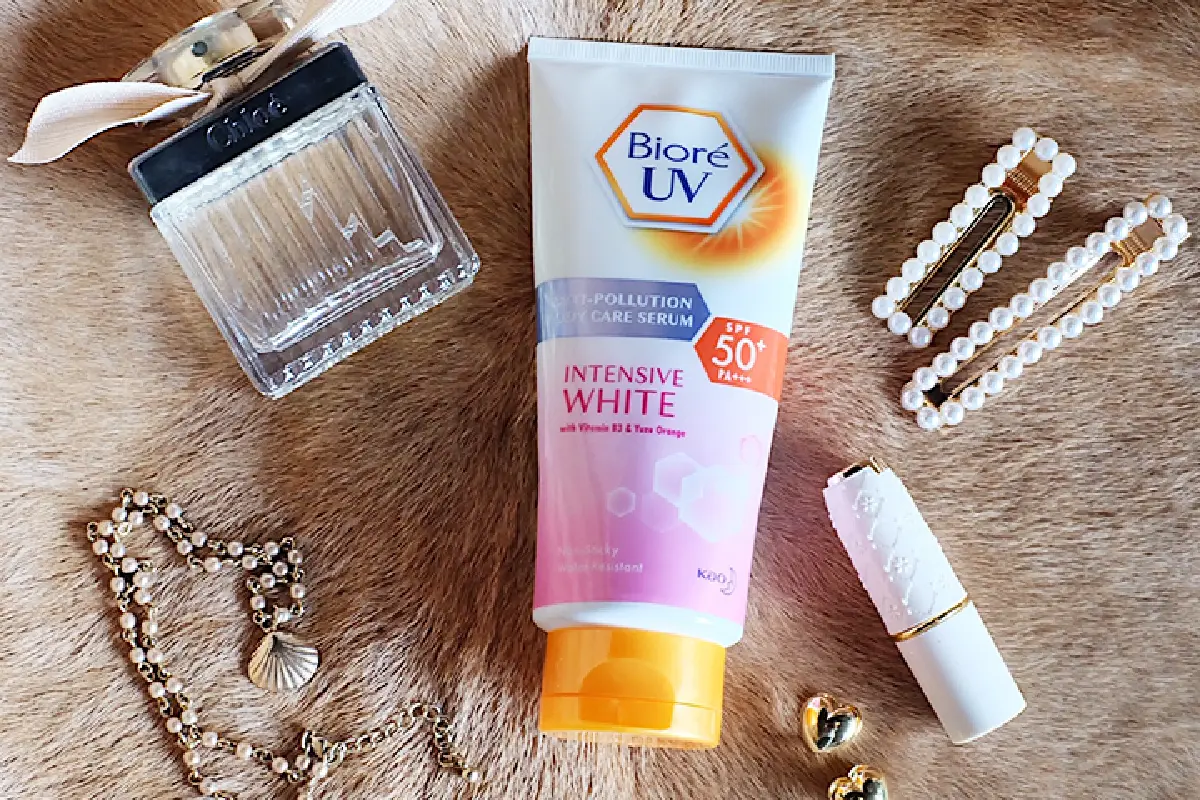 ผิวไบรท์ ขาวใสนาน แดดแรงเบอร์ไหนก็ฮิปได้ ด้วยกันแดดไวท์เทนนิ่ง