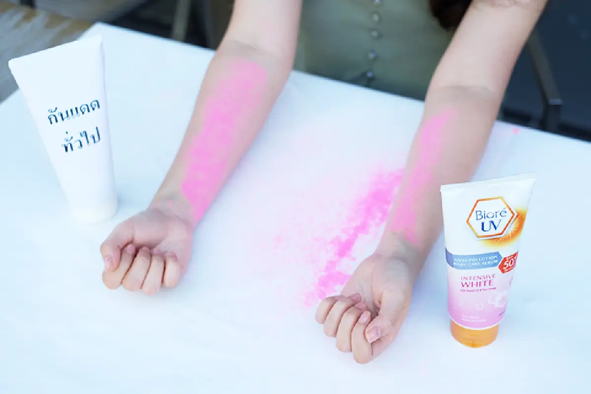 ผิวไบรท์ ขาวใสนาน แดดแรงเบอร์ไหนก็ฮิปได้ ด้วยกันแดดไวท์เทนนิ่ง