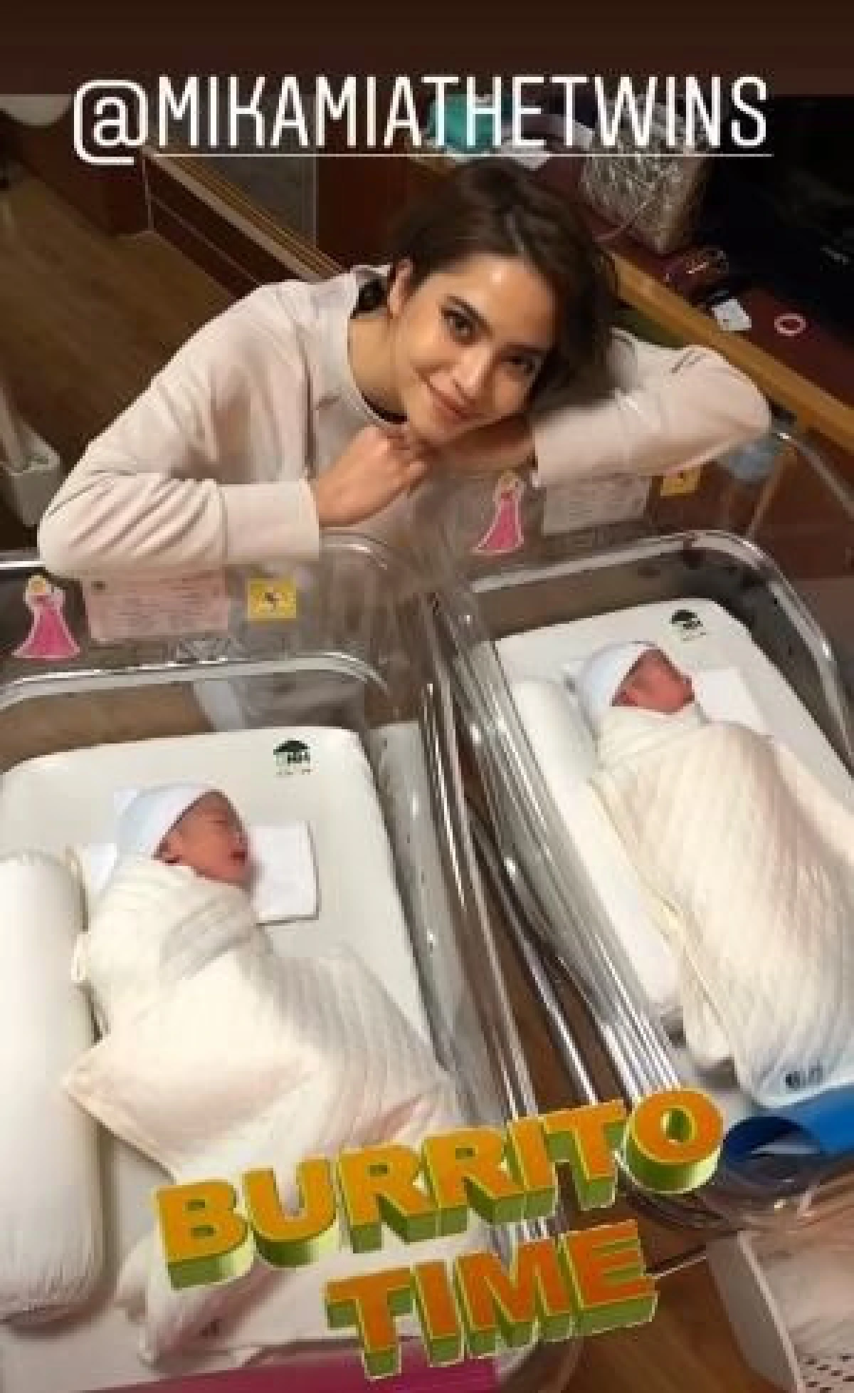 ชมภาพกันเต็มๆ น้องมีก้า-มีย่า ลูกแฝดซุปตาร์ของ ป๊อก-มาร์กี้