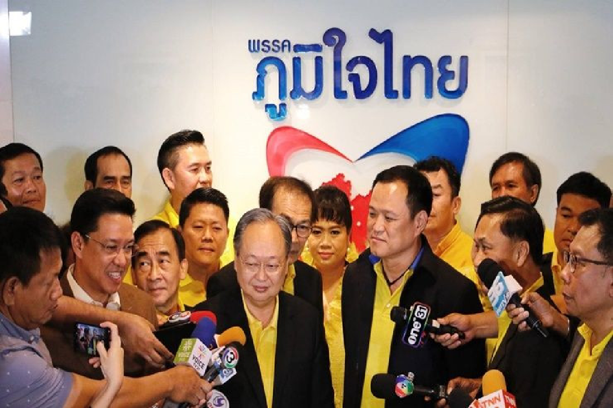 "สนธิรัตน์" ร่วมยินดีภท.ก้าวเข้าสู่ปีที่ 11ปัดหมั้นร่วมรัฐบาลรอคุยหลัง9พค. "สนธิรัตน์" ร่วมยินดีภท.ก้าวเข้าสู่ปีที่ 11ปัดหมั้นร่วมรัฐบาลรอคุยหลัง9พค.
