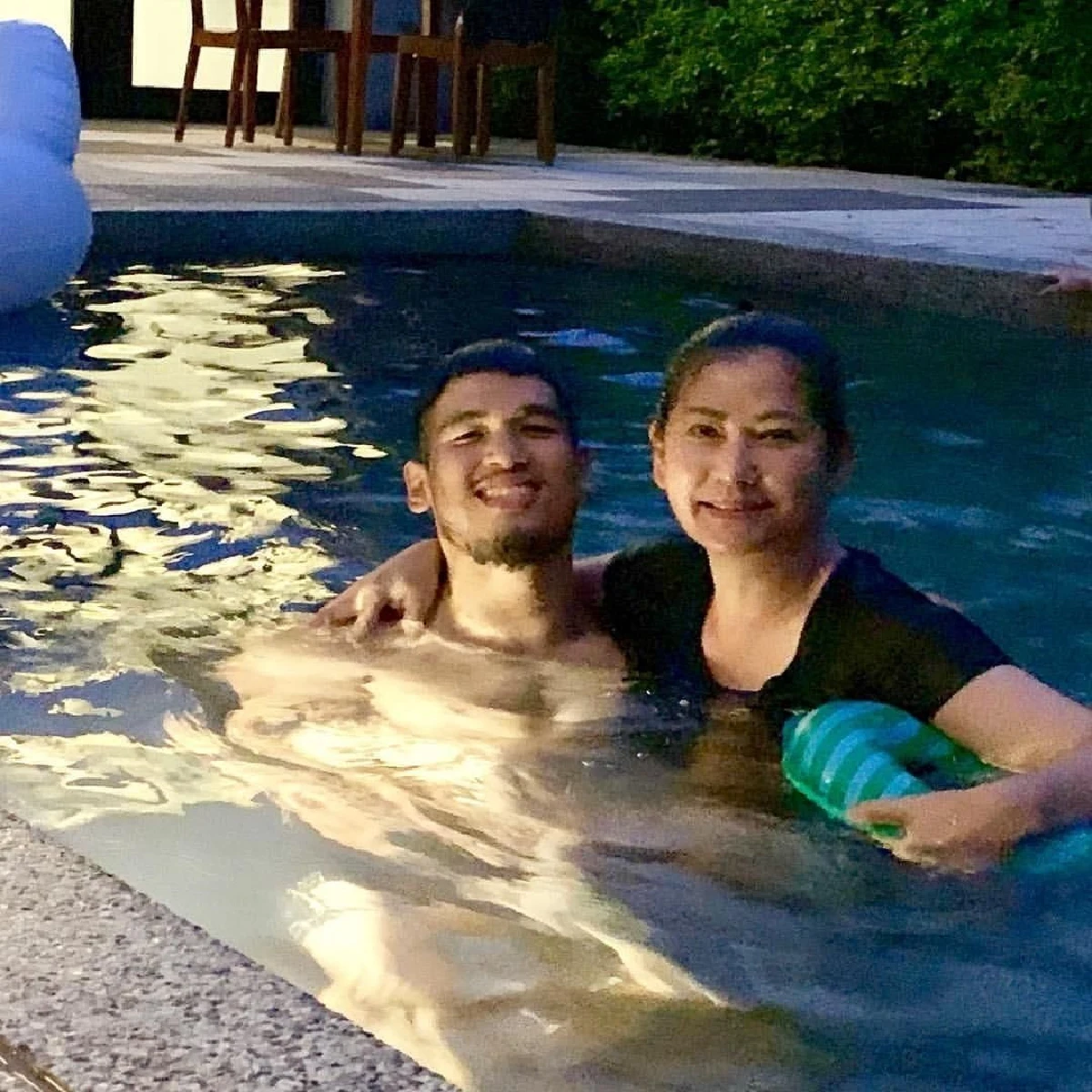 แดง ธัญญา พา อ๊อฟ พงษ์พัฒน์ เที่ยวหัวหิน ฉลองเรตติ้งละคร กรงกรรม ปังมาก