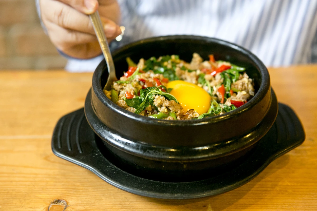 ‘อย่าลืมฉัน’ สดใหม่เหมือนยกทะเลจันท์มาไว้ใกล้จุฬาฯ