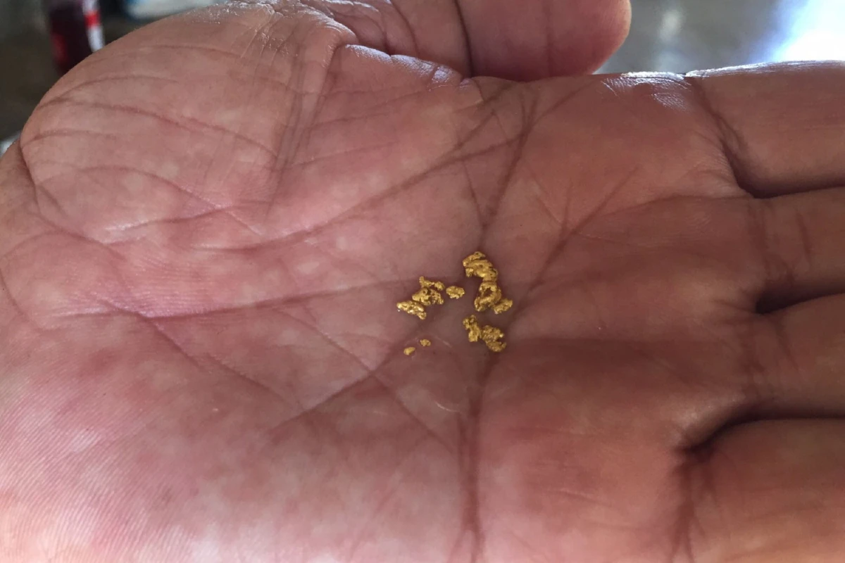 นักท่องเที่ยวแห่จองคิวเรียนร่อนทองบางสะพาน เชื่อมีพุทธคุณเสริมศิริมงคล