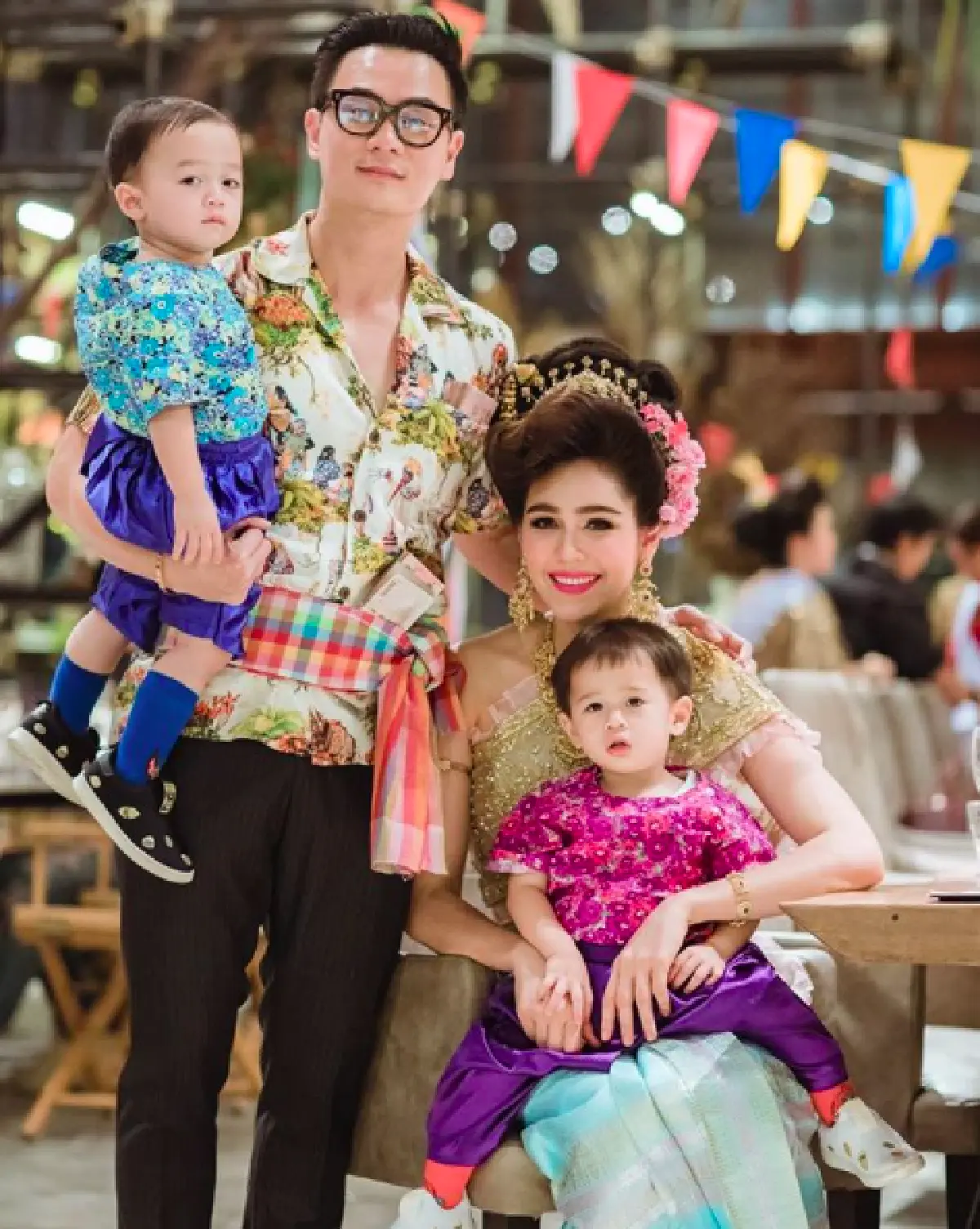 เล่นใหญ่สุดฤทธิ์! "ชมพู่-น็อต” จัดปาร์ตี้ #เทพีมหาสงกรานต์4019 ชิงเงินแสน