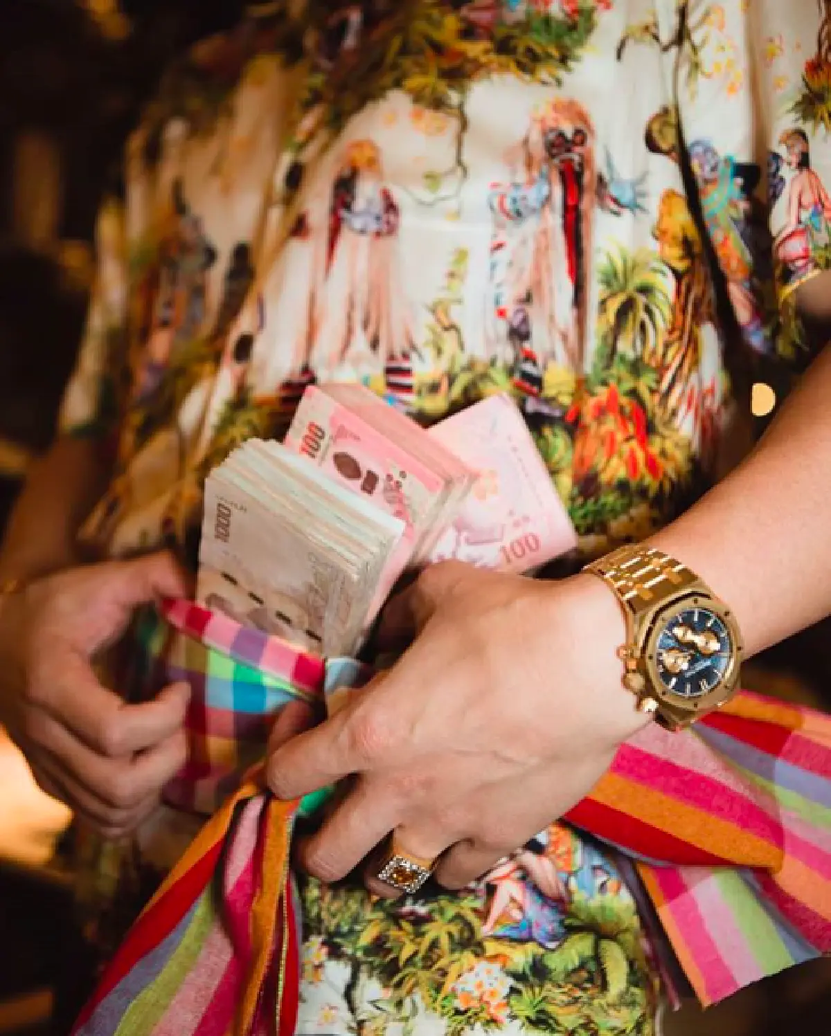 เล่นใหญ่สุดฤทธิ์! "ชมพู่-น็อต” จัดปาร์ตี้ #เทพีมหาสงกรานต์4019 ชิงเงินแสน