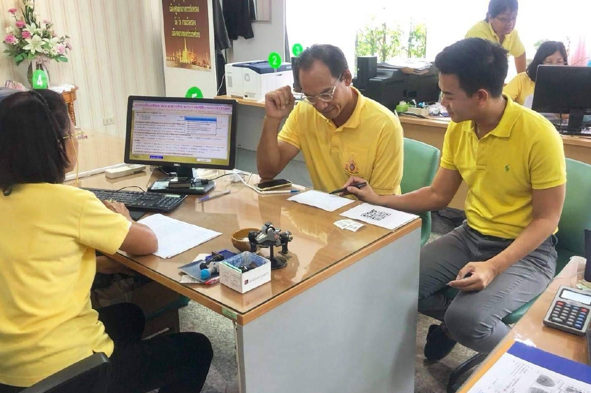 "กรณ์"ร่วมสมัครจิตอาสาเฉพาะกิจ พระราชพิธีบรมราชาภิเษก "กรณ์"ร่วมสมัครจิตอาสาเฉพาะกิจ พระราชพิธีบรมราชาภิเษก