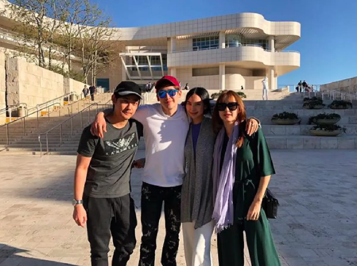 โมเม้นท์พี่น้องอบอุ่น! ”นิชคุณ” แท็กทีมพี่ชายน้องสาว ตะลุยลอสแอนเจลิสอย่างสนุกสนาน